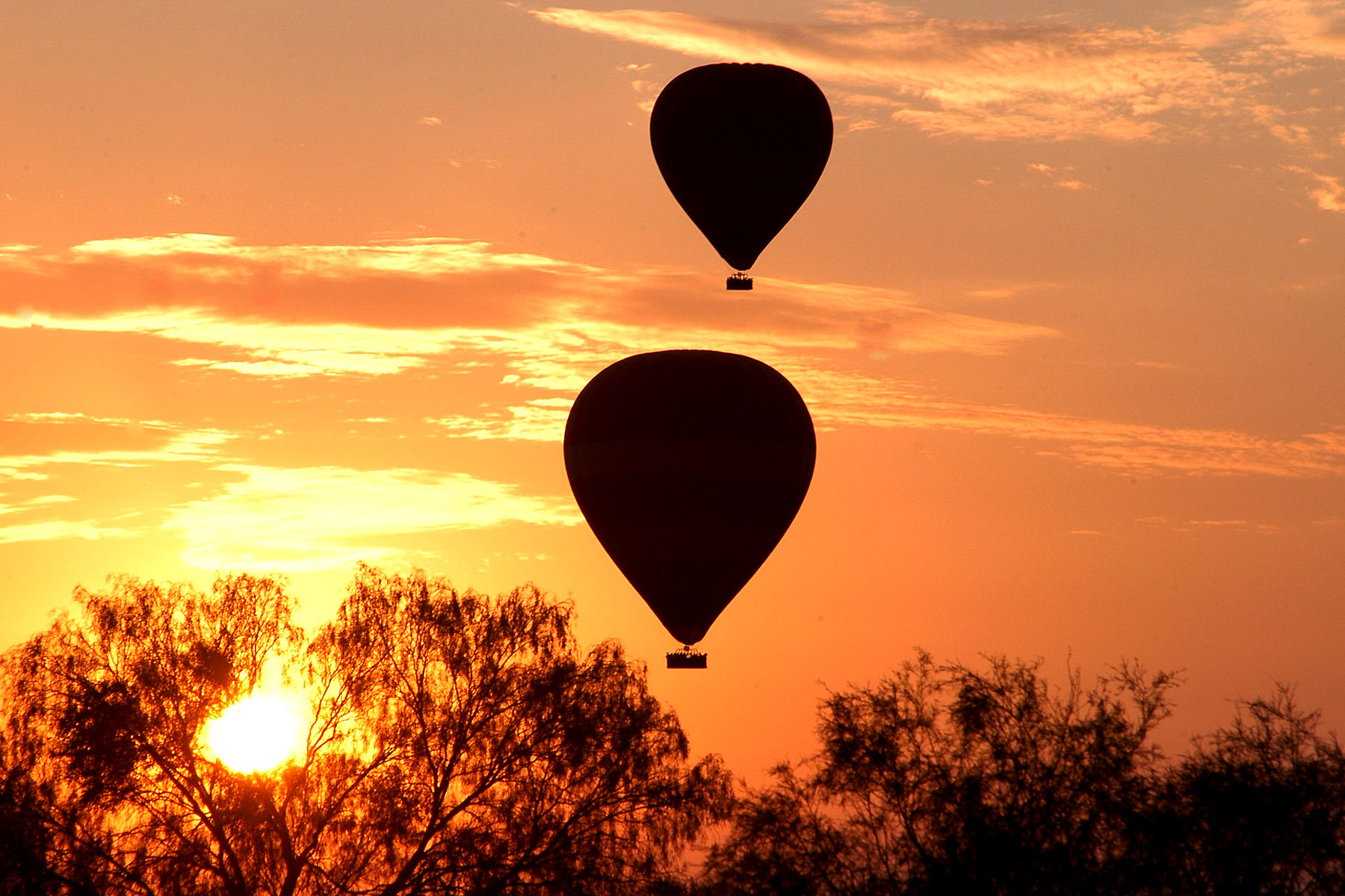 30-Minute Early Morning Hot Air Balloon Flight from Alice Spring